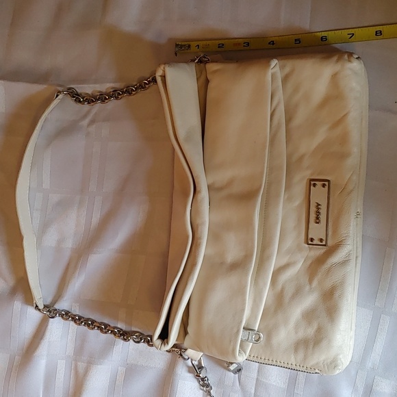 DKNY Vintage Leather Purse - Picture 16 of 16